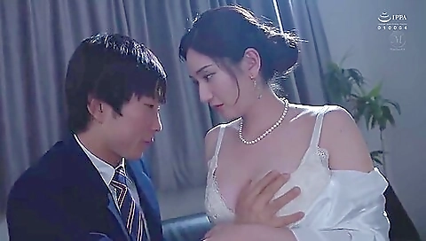 Juq-906 After The Graduation Ceremony A Gift From Your Stepmother To You As An Adult. Rei Kimura Juq-906 After The Graduation Ceremony A Gift From Your Stepmother To You As An Adult. Rei Kimura