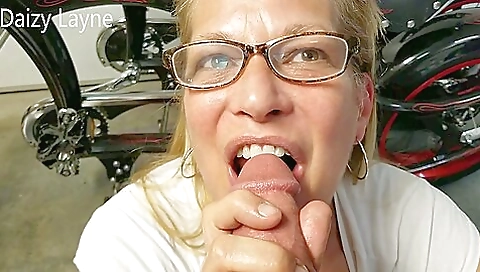 Daizy Layne Loves To Swallow A Big Hard Cock! Daizy Layne Loves To Swallow A Big Hard Cock!